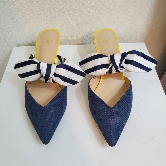 CAbi #6022 Bow Kitten Heel Mule Shoes Size 8 Navy Yellow! Size 8. - Picture 3 of 8